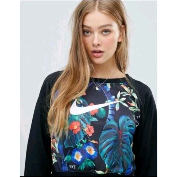 Nike sportswear Womens Hyper Femme Tropical Print Crewneck S Cropped AQ9722-010 - Picture 2 of 8